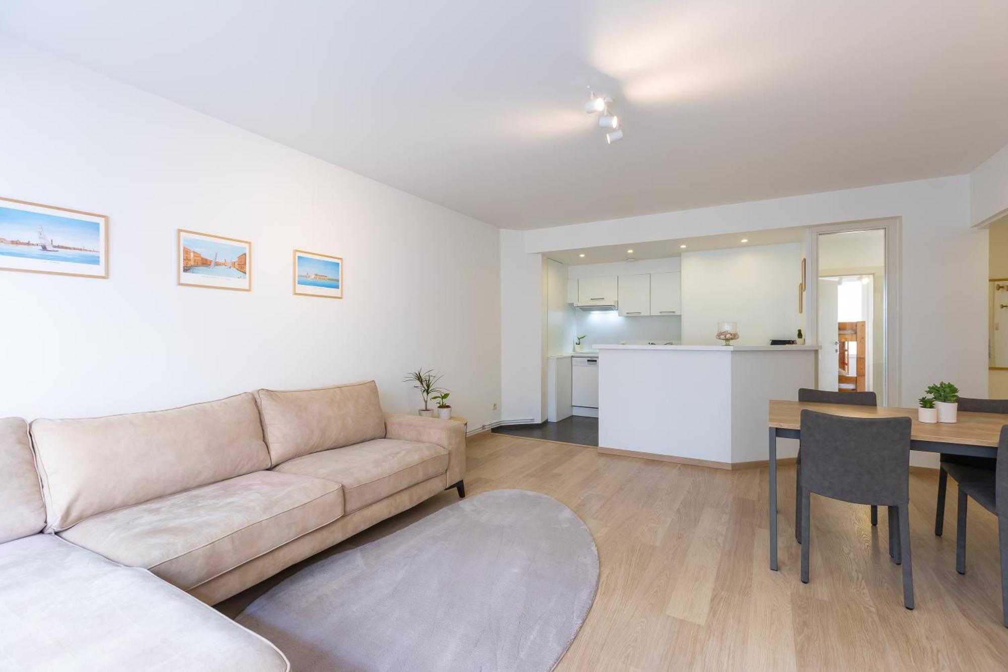 Miramar - Garage Available Apartment Остенде Екстериор снимка